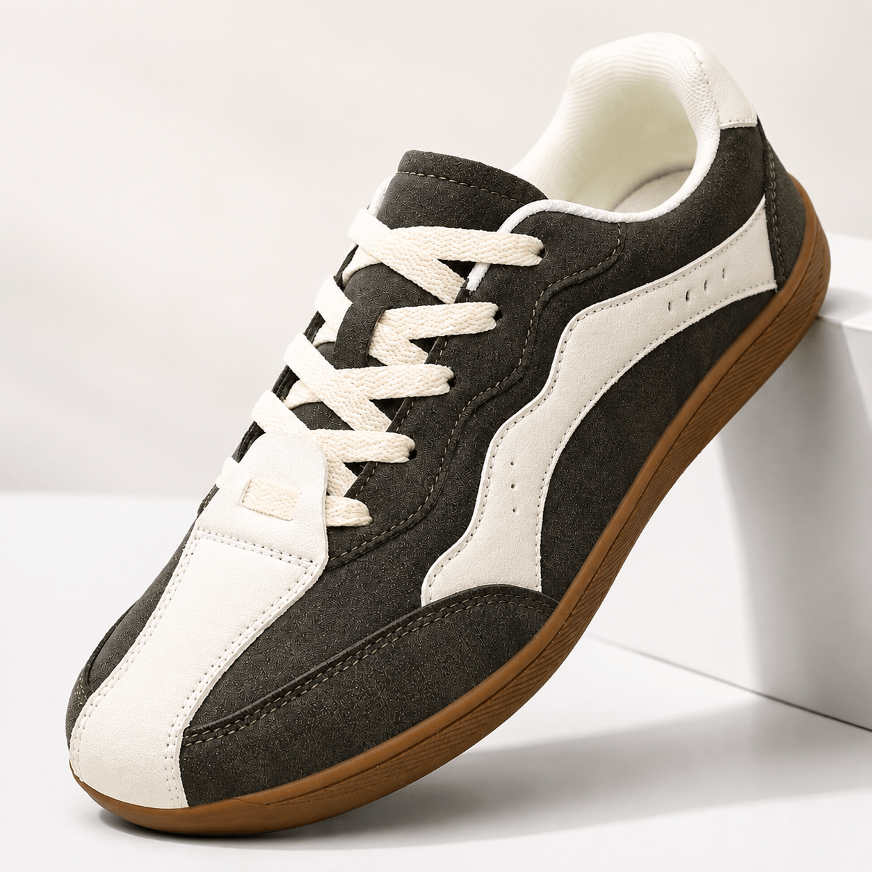 Wide Toe Box Shoes for Men – Retro Casual Sneakers